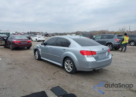 2013 Subaru Legacy 2.5I Limited z USA, uszkodzony, nr VIN 4S3BMBK66D3029436